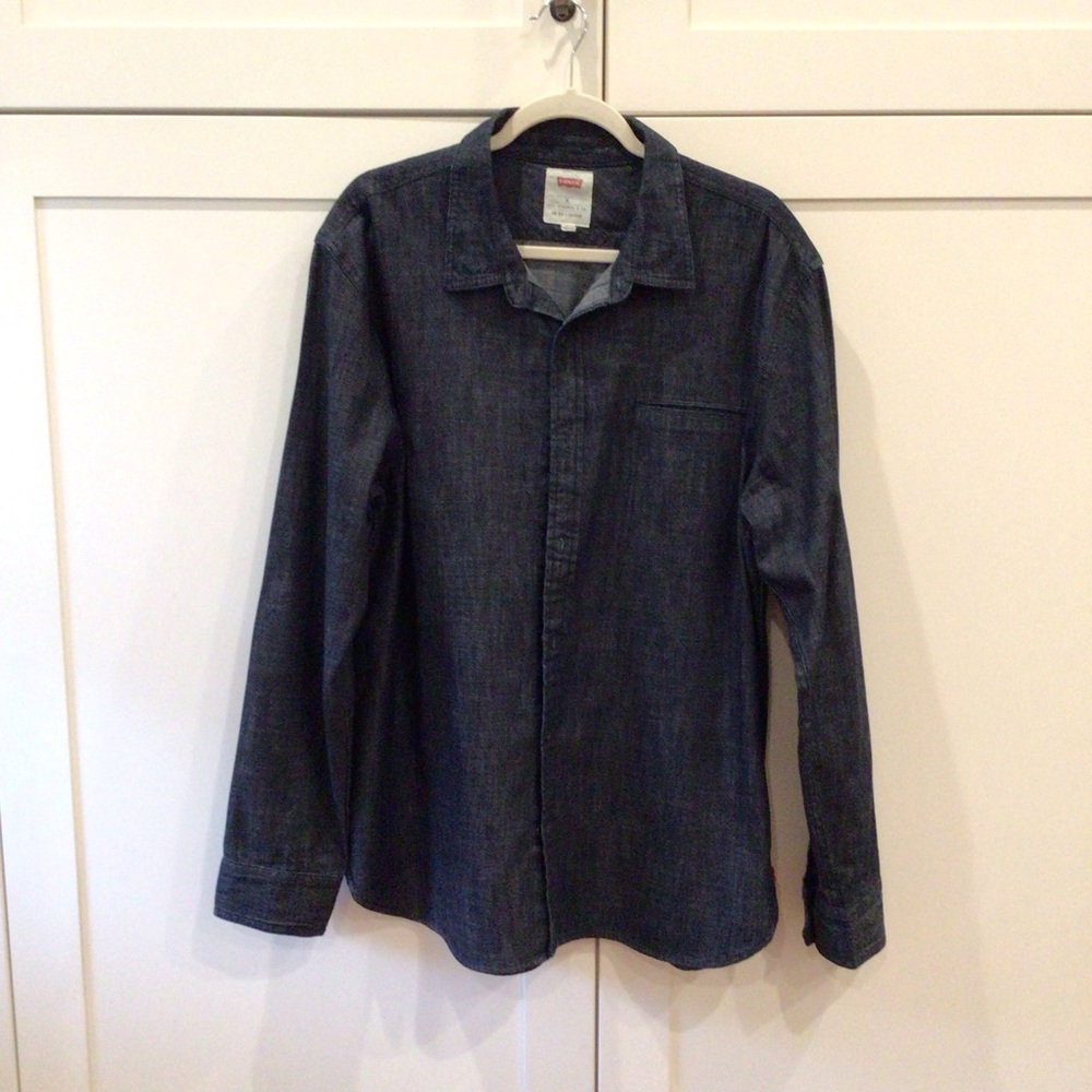 Levi’s Dark Denim Long Sleeve Shirt Size XL